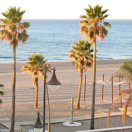 Apartmán Gorgeous Sea Views And Great Location!